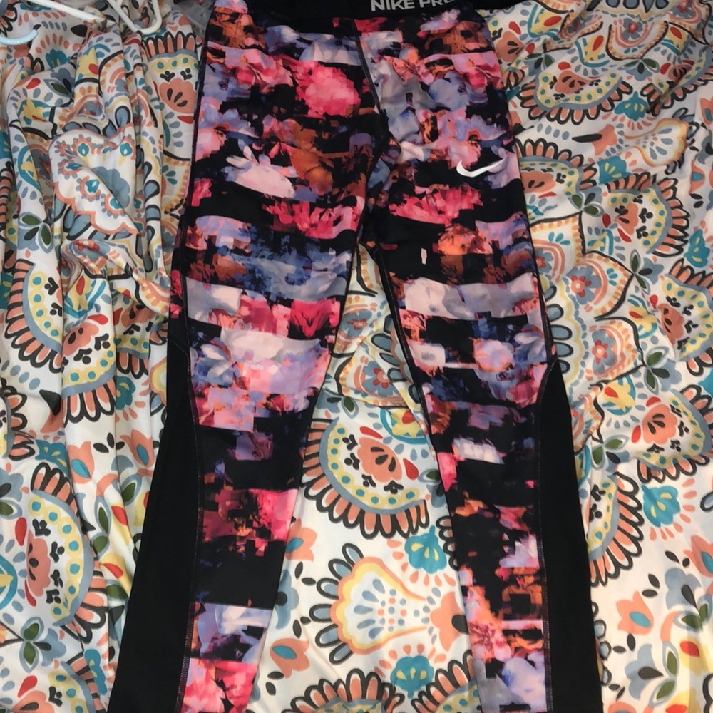 Nike leggings
